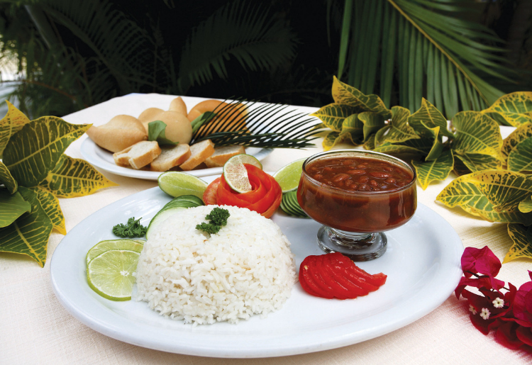 Popular Food in the Dominican Republic - La Bandera - Foodica