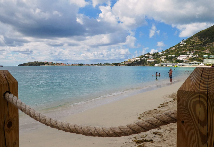Organise Your Stay at a St. Martin_ St. Maarten Bed and Breakfast- Foodica