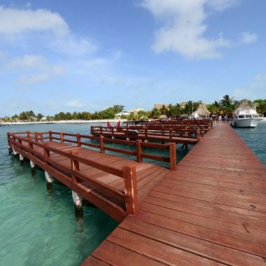 Endless Caribbean - Belize Travel Guide