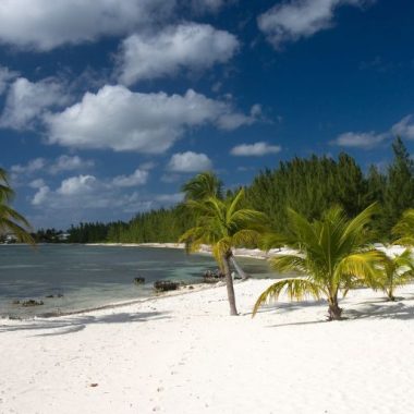 Endless Caribbean - The Cayman Islands to Host Tourism Business Meetings in September