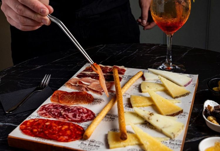 Endless Caribbean - Don Esteban Gourmet Opens